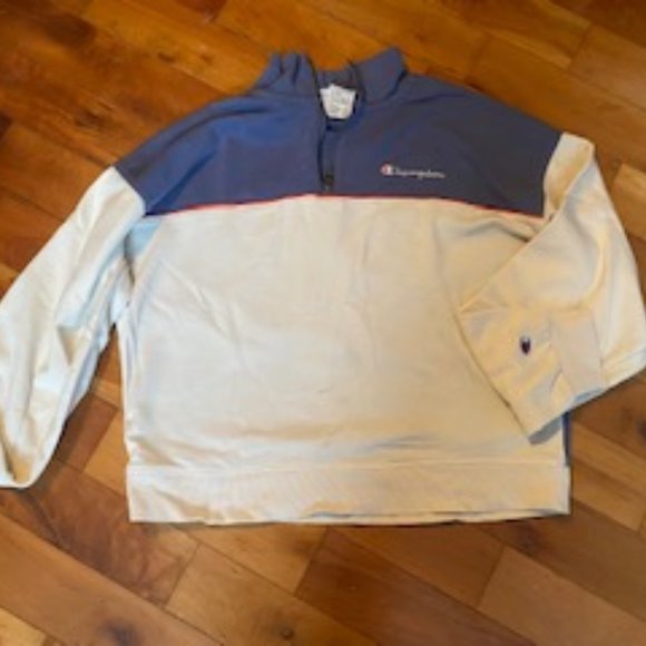 Champion Sweatshirt - Picture 1 of 4